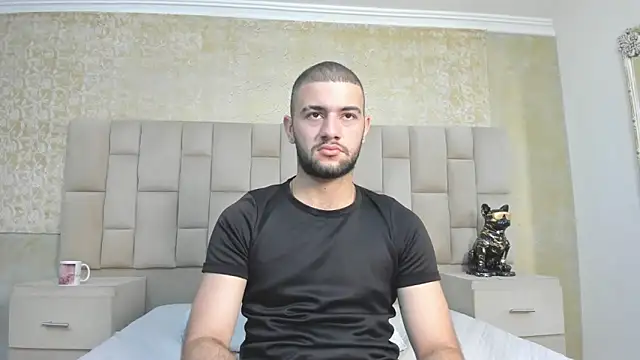 Snapshot of MaximusDick1_ chatting on 13, 11, 2025 MaximusDick1 online show from 13, 11, 2025