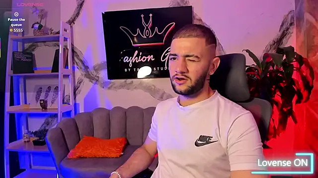 MaximusDick1  online show from 16, 1, 2026