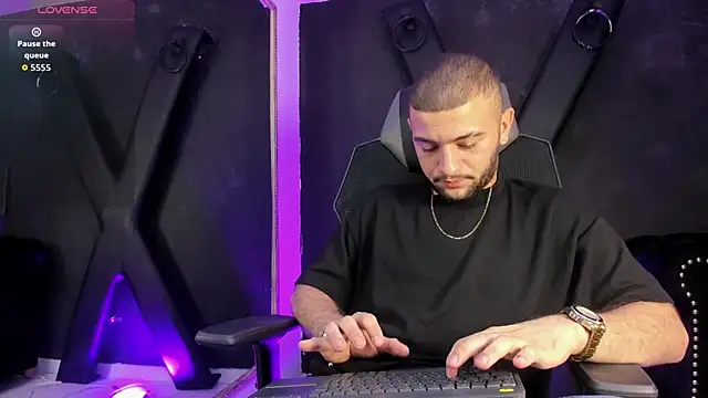 Snapshot of MaximusDick1_ chatting on 2, 10, 2025 MaximusDick1 online show from 2, 10, 2025