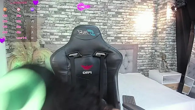 ariadna milano online show from 17, 3, 2025