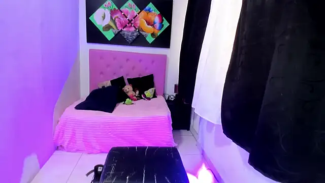 issa kitty online show from 15, 11, 2025