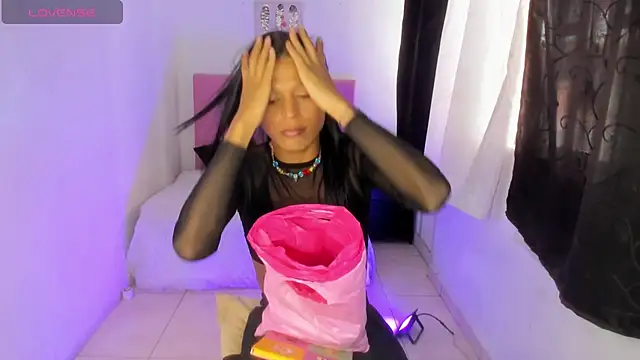 issa kitty online show from 3, 10, 2025