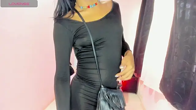 issa kitty online show from 5, 11, 2025