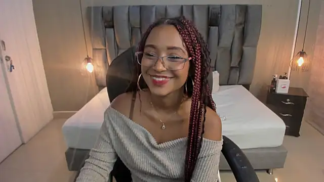 Lorena Vieira  online show from 12, 3, 2025