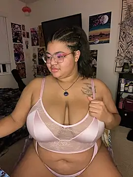 Snapshot of Ectorius chatting on 5, 2, 2025 Ectorius online show from 5, 2, 2025