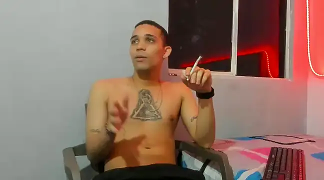 Snapshot of cali_and_lili chatting on 5, 12, 2024 cali and lili online show from 5, 12, 2024