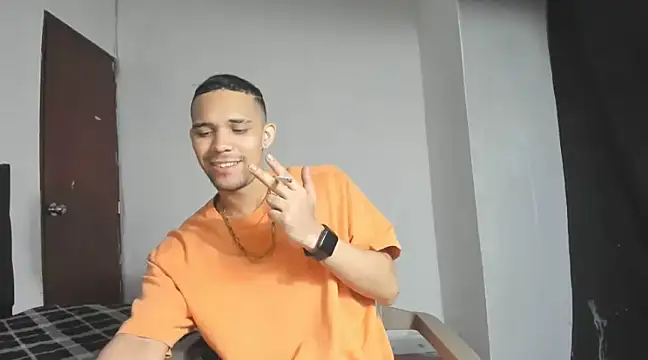 Snapshot of cali_and_lili chatting on 12, 12, 2024 cali and lili online show from 12, 12, 2024