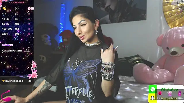 EvelynAisha online show from 27, 1, 2025