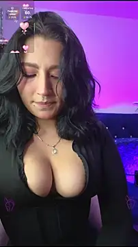 Snapshot of Pauilina chatting on 27, 10, 2025 Pauilina online show from 27, 10, 2025