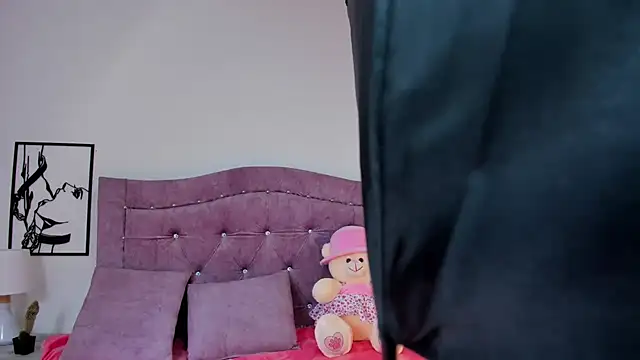 LunaSmitt online show from 28, 9, 2025