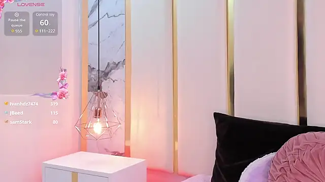 SalommeFlores online show from 13, 3, 2025