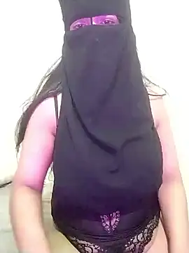 Snapshot of nadya-74 chatting on 17, 9, 2025 nadya-74 online show from 17, 9, 2025