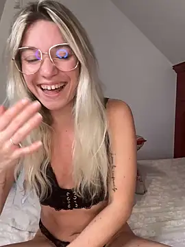 carlaaa online show from 7, 10, 2025