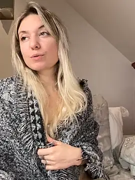 carlaaa online show from 6, 11, 2025