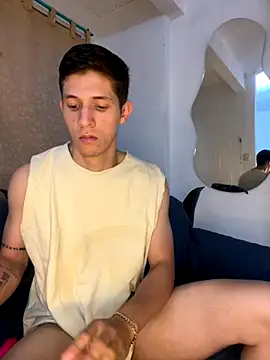 Snapshot of Bodyxx23 chatting on 5, 10, 2025 Bodyxx23 online show from 5, 10, 2025