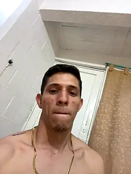 Snapshot of Bodyxx23 chatting on 22, 9, 2025 Bodyxx23 online show from 22, 9, 2025