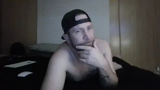 Snapshot of Edward_LongCock chatting on 17, 5, 2026 Edward LongCock online show from 17, 5, 2026