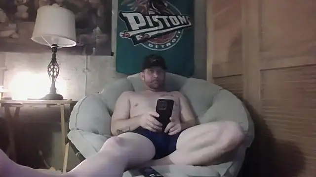 Snapshot of Edward_LongCock chatting on 1, 6, 2026 Edward LongCock online show from 1, 6, 2026