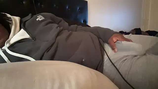 Snapshot of tokenkingtn chatting on 15, 11, 2025 tokenkingtn online show from 15, 11, 2025