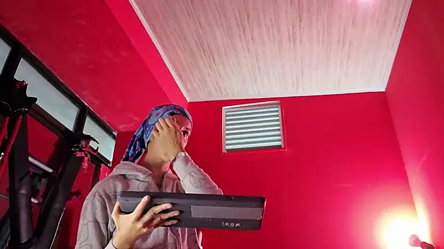 Ambar Roux  online show from 2, 2, 2026