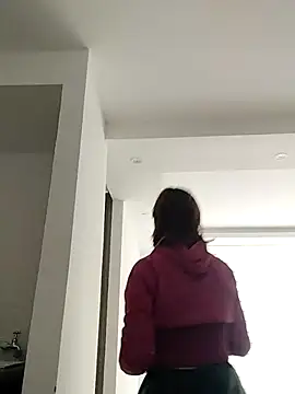 Ambar Roux  online show from 6, 11, 2025