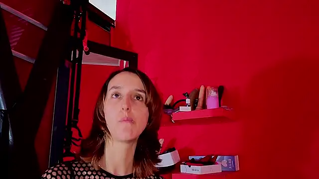 Ambar Roux  online show from 7, 5, 2026
