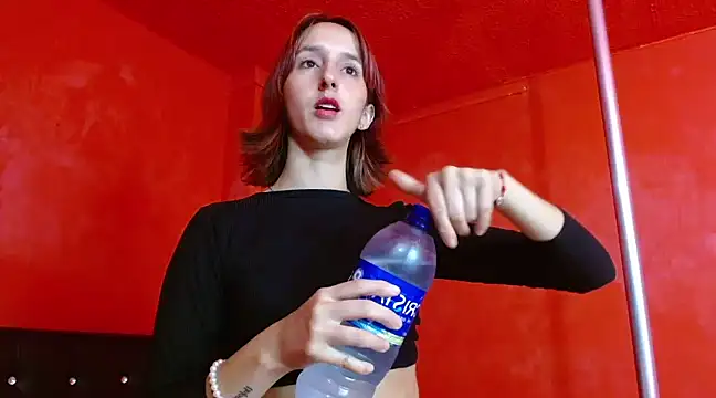 Ambar Roux  online show from 4, 3, 2025