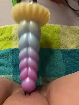 luisa1 online show from 10, 3, 2025