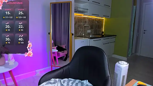 Bunny  of love online show from 9, 3, 2025