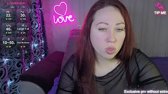 Snapshot of KellyCrystall chatting on 20, 12, 2025 KellyCrystall online show from 20, 12, 2025