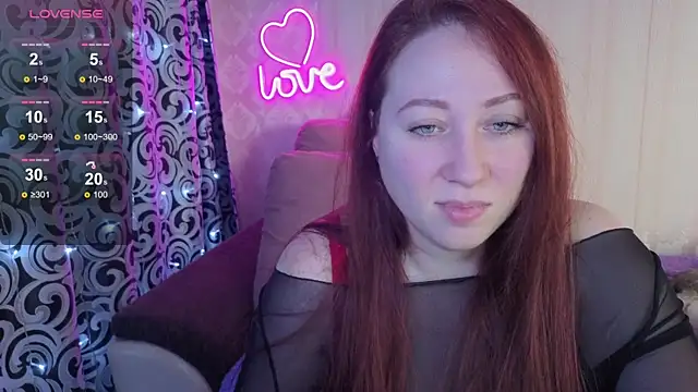 Snapshot of KellyCrystall chatting on 21, 12, 2025 KellyCrystall online show from 21, 12, 2025