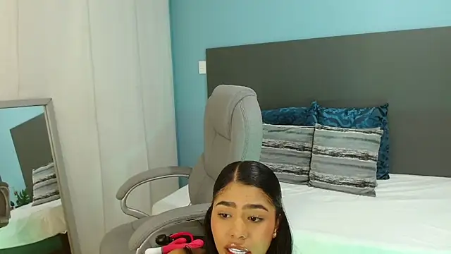 violeta leon online show from 8, 10, 2025