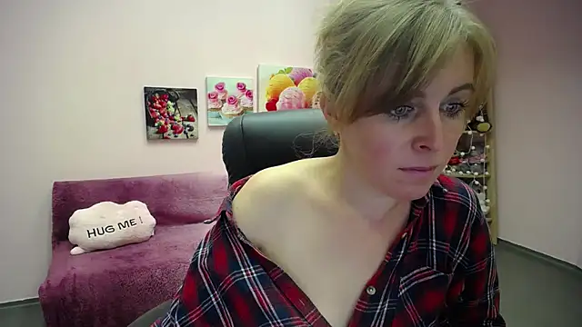 Hot Milady online show from 25, 9, 2025