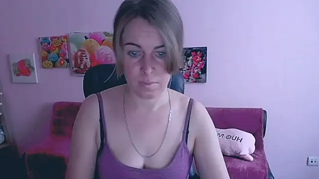 Hot Milady online show from 6, 3, 2025