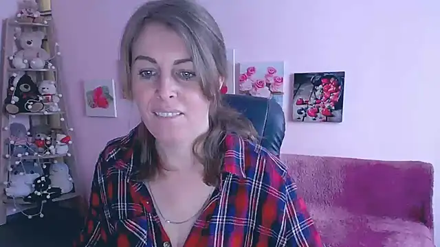 Hot Milady online show from 19, 3, 2025