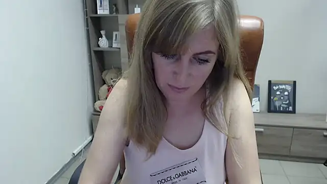 Hot Milady online show from 17, 11, 2025