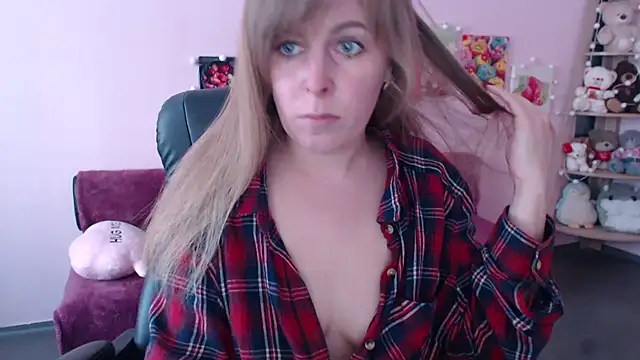 Hot Milady online show from 4, 5, 2026