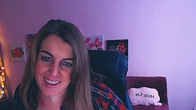 Hot Milady online show from 5, 2, 2025