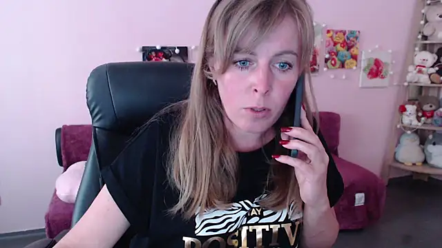 Hot Milady online show from 2, 6, 2026