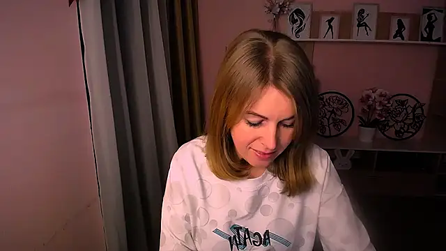 Hot Milady online show from 21, 1, 2025