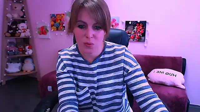 Hot Milady online show from 4, 3, 2026