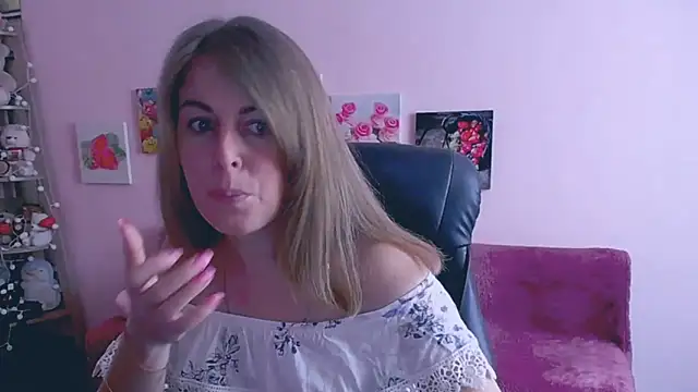 Hot Milady online show from 12, 3, 2025