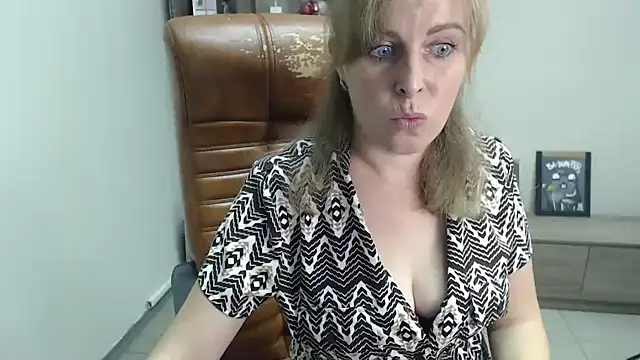 Hot Milady online show from 9, 9, 2025