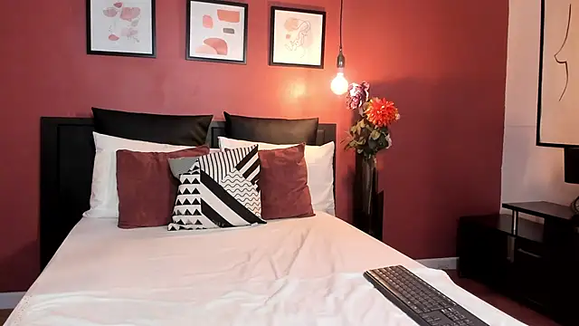 gabby london online show from 31, 1, 2025