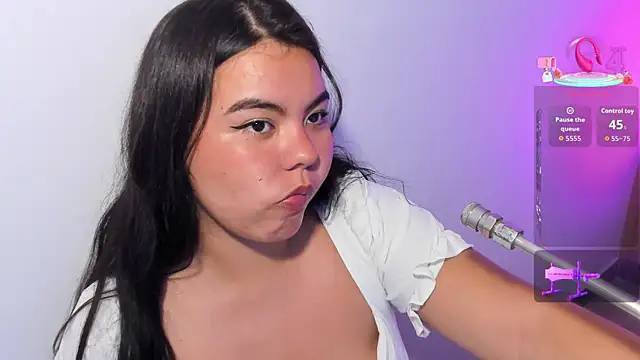 Snapshot of klhoe_boobs chatting on 4, 8, 2026 klhoe boobs online show from 4, 8, 2026