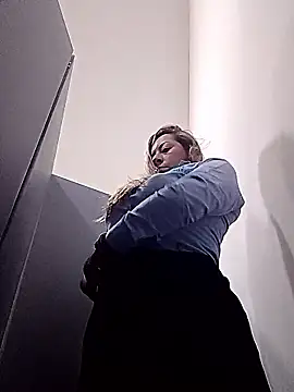 Katalina S3xy online show from 8, 1, 2026