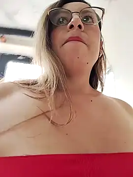 Snapshot of Katalina_S3xy chatting on 17, 3, 2025 Katalina S3xy online show from 17, 3, 2025