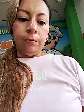 Snapshot of Katalina_S3xy chatting on 18, 3, 2025 Katalina S3xy online show from 18, 3, 2025