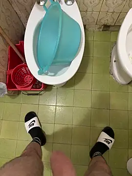 Snapshot of Miky_21 chatting on 29, 10, 2025 Miky 21 online show from 29, 10, 2025