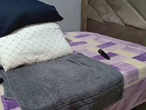 Hips2seyy86 online show from 24, 9, 2025